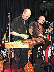 M.Czech spielt Hammered Dulcimer