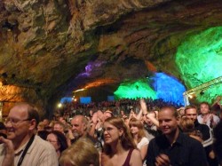 Indoor oder Outdoor? volle Höhle in Balve