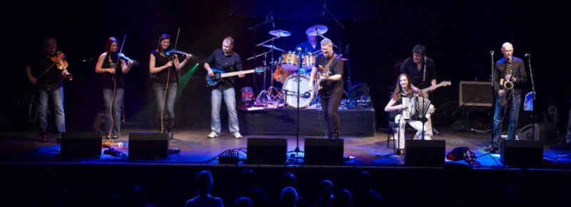 Rhythmnreel onstage Rhythmnreel live at the Ironworks